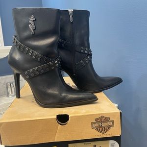 Vintage Harley Davidson boots size 9. Worn 3 times.